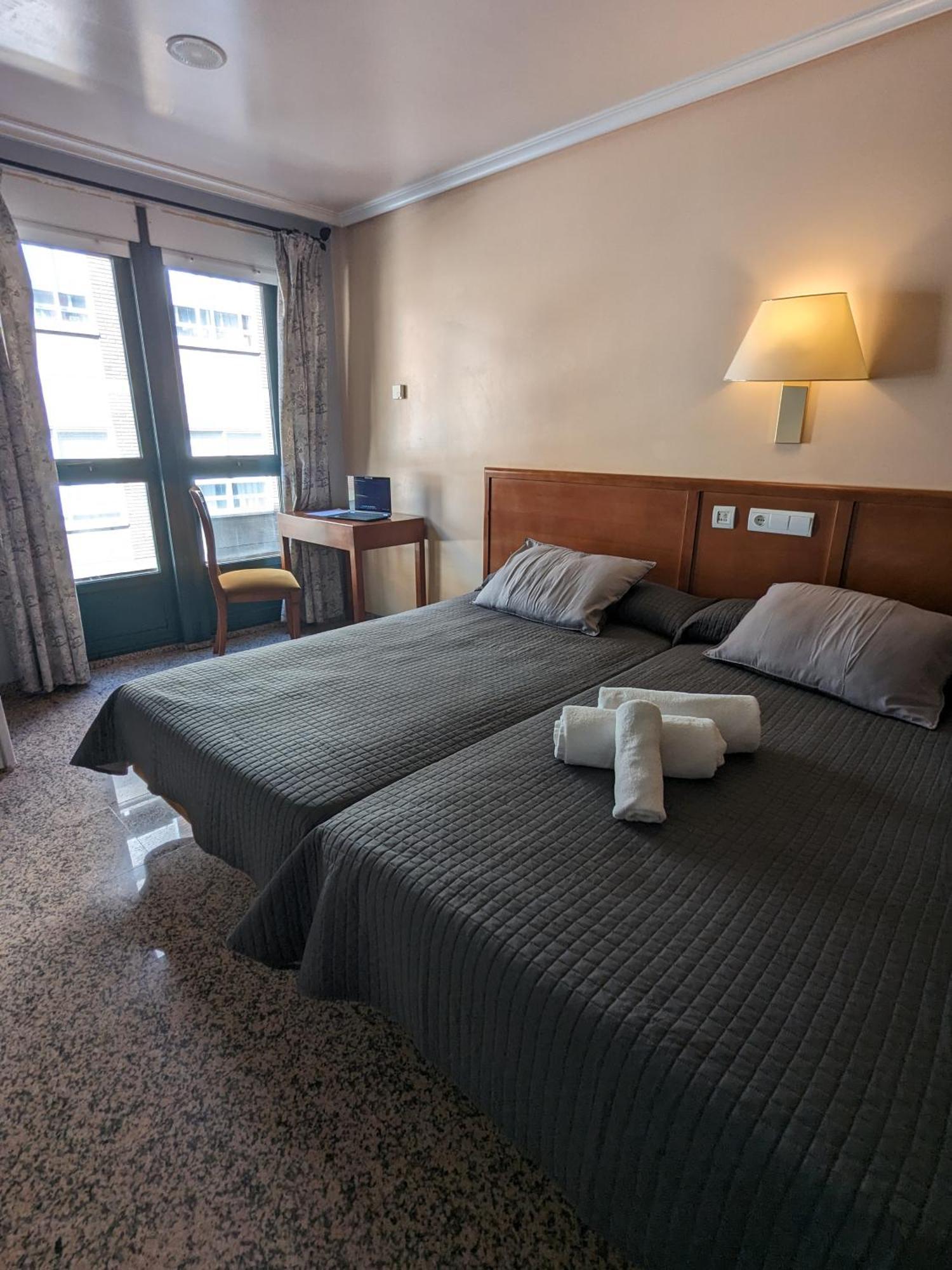 H. O Lar Hotell O Barco de Valdeorras Eksteriør bilde