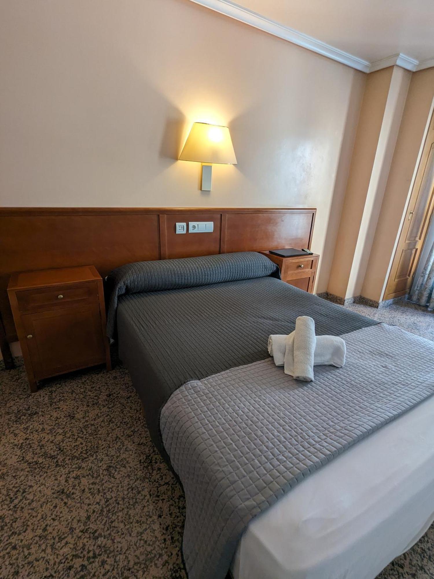 H. O Lar Hotell O Barco de Valdeorras Eksteriør bilde